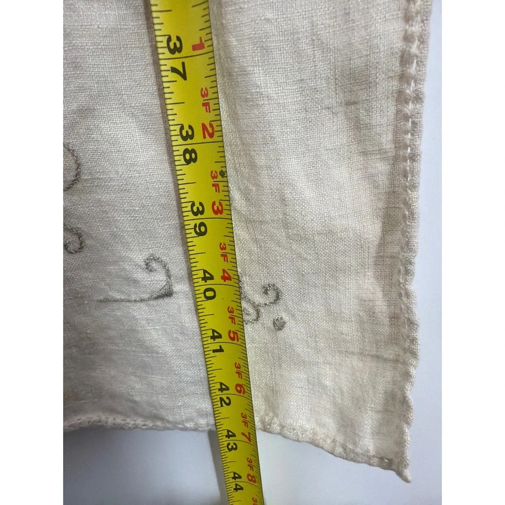 Vintage Hand Embroidered Linen Table Runner Beige Cutwork Floral Scroll 43x15.5